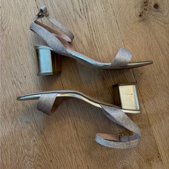 DreamPairs Gold Heels‎ Size 10W - Picture 3 of 6